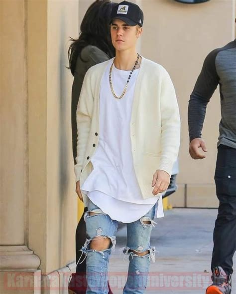 Justin Bieber Height, Bio, Age, Wiki, Family, Wife, Net。